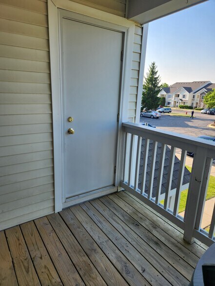 Building Photo - 1819 Silverstone Dr