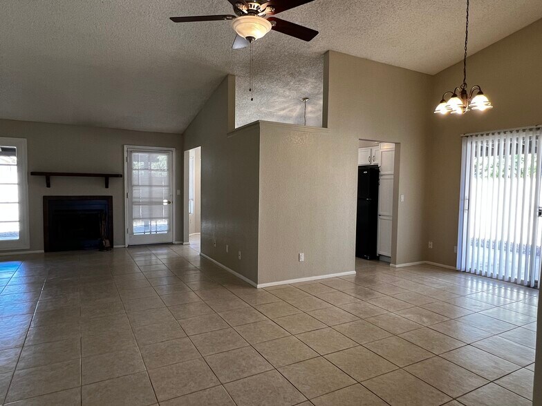 Building Photo - 3782 E Acoma Dr