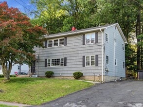 Building Photo - 784 Brookridge Dr