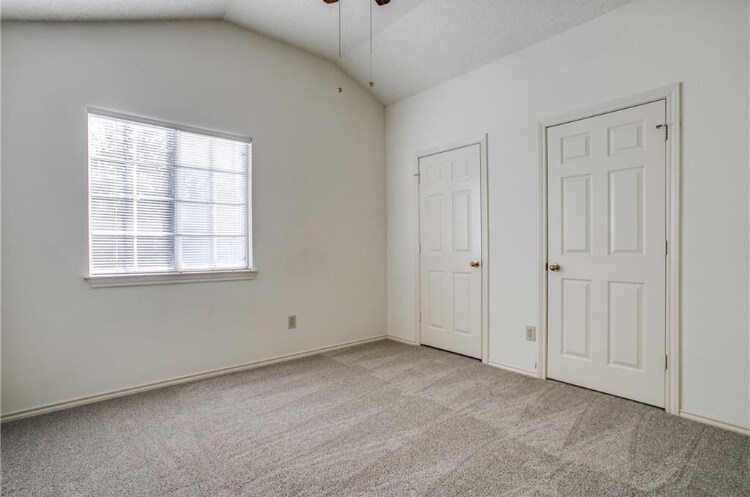 Building Photo - 2138 Sword Dr
