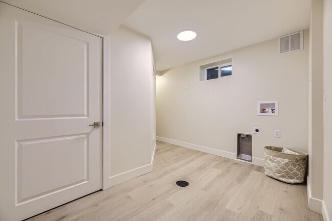 Building Photo - Recently Remodeled 3BD/2BA Home in Unbeatable South Boulder Neighborhood