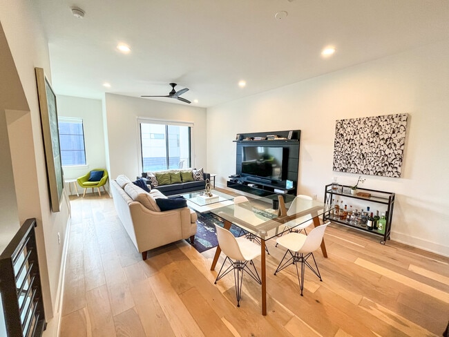 Building Photo - 3700 Clawson Rd