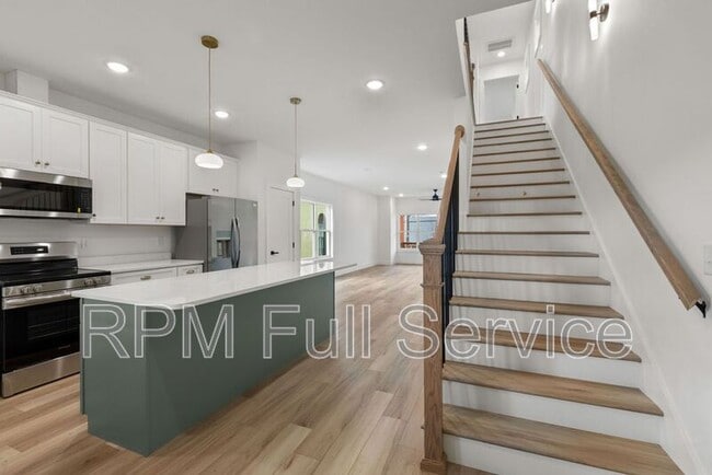 Building Photo - 1715 Heiman St