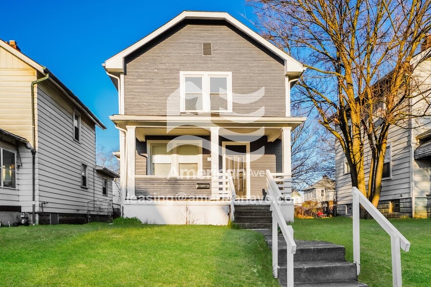 Primary Photo - 367 S Wayne Ave