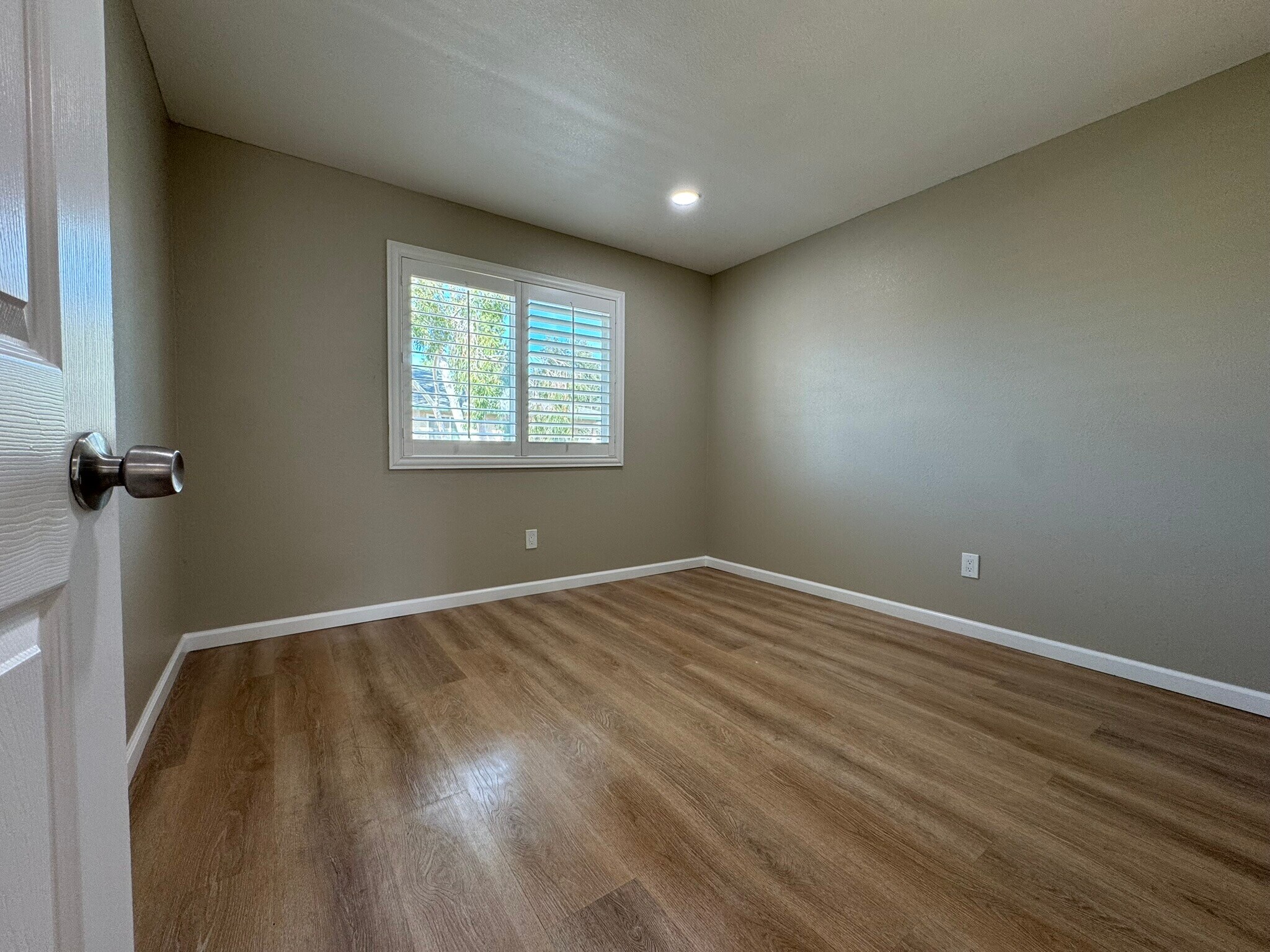 Back Bedroom - 1117 Oxford Dr