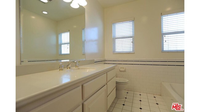 Hall Bathroom - 1538 S Durango Ave