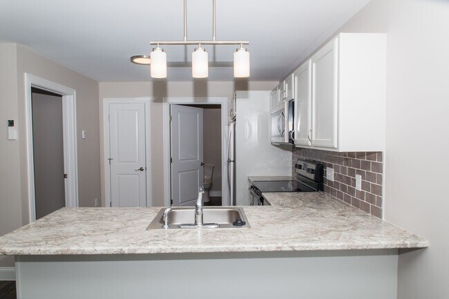 Building Photo - Fox Ridge Crossing 3