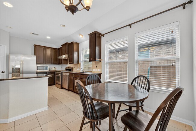 Building Photo - 15918 Keystone Ridge Ln