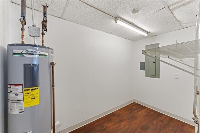 Building Photo - 30 Argyle Ave