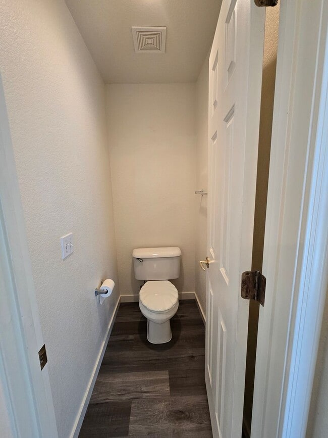 Building Photo - A Fabulous 3 Bedroom Home in Seven Hills