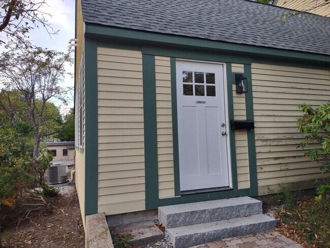 Building Photo - 394 Union Ave