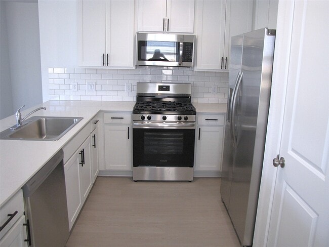 Building Photo - 17955 Valle Cupa Ln