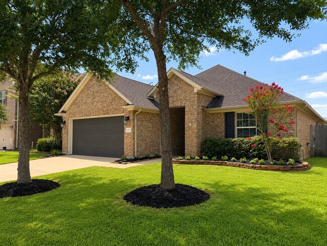 Building Photo - 24623 Ballad Dr