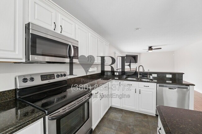 Building Photo - 8765 Hyland-Croy Rd