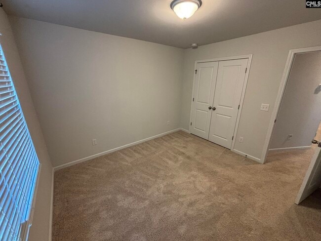 Building Photo - 140 Kings Parish Ct