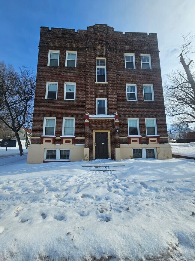 Building Photo - 1933 Lee Rd