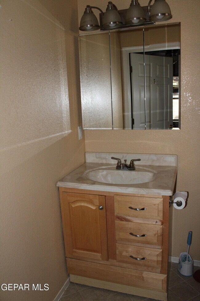 Building Photo - 11204 Endeavor Pl