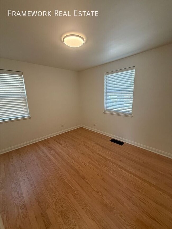 Building Photo - 2120 Irving St