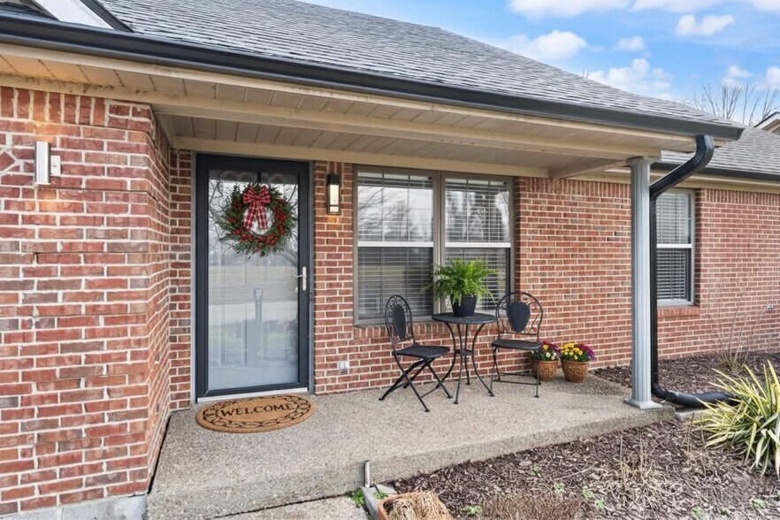 Building Photo - 1216 Whitehorse Vale Dr