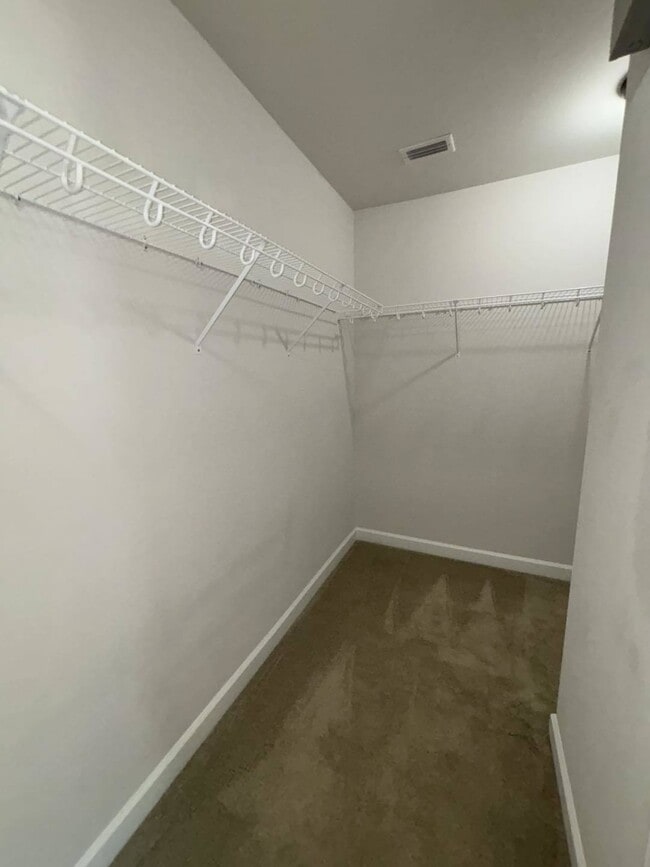 Building Photo - 380 Joe Walding Dr
