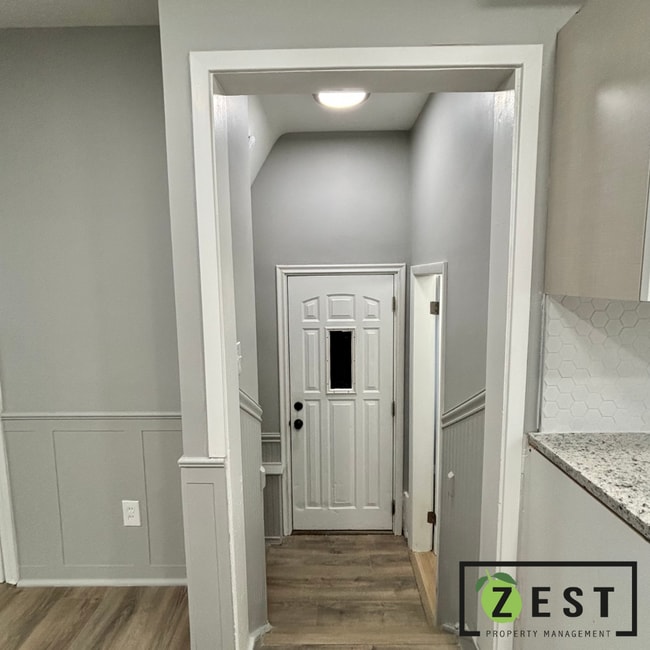 Building Photo - OPEN HOUSE- 1/24! 1PM-1:30PM! GORGEOUS 3 BD 1.5 BATH HOME!