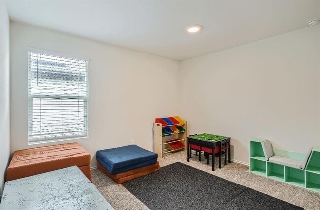 Building Photo - 259 Levi Lndg