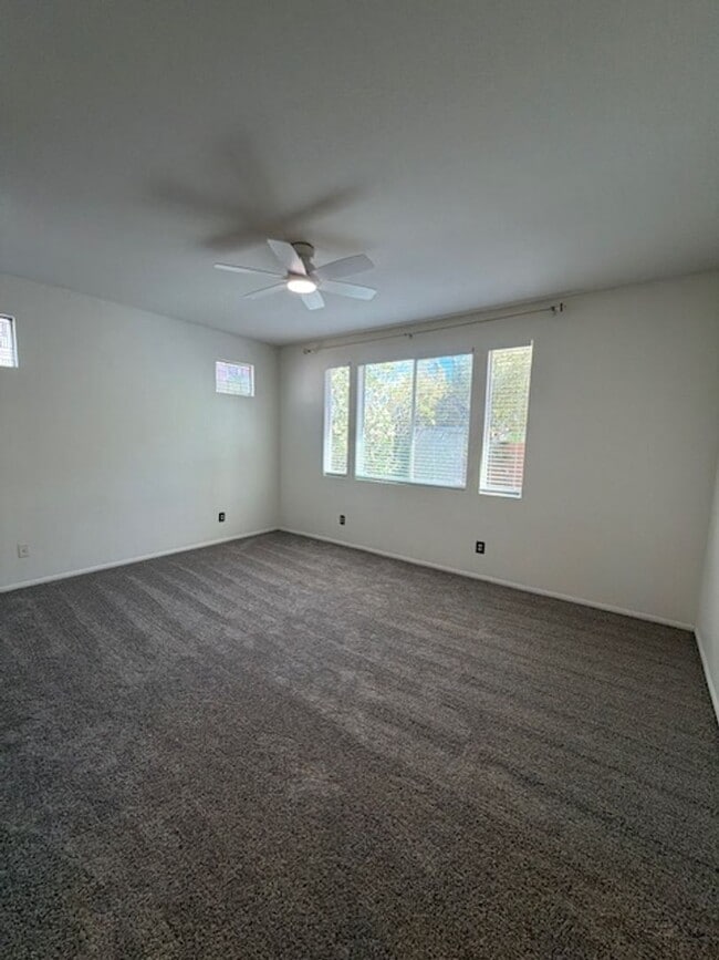 Building Photo - One story house in Summerlin with 3 bedrooms
