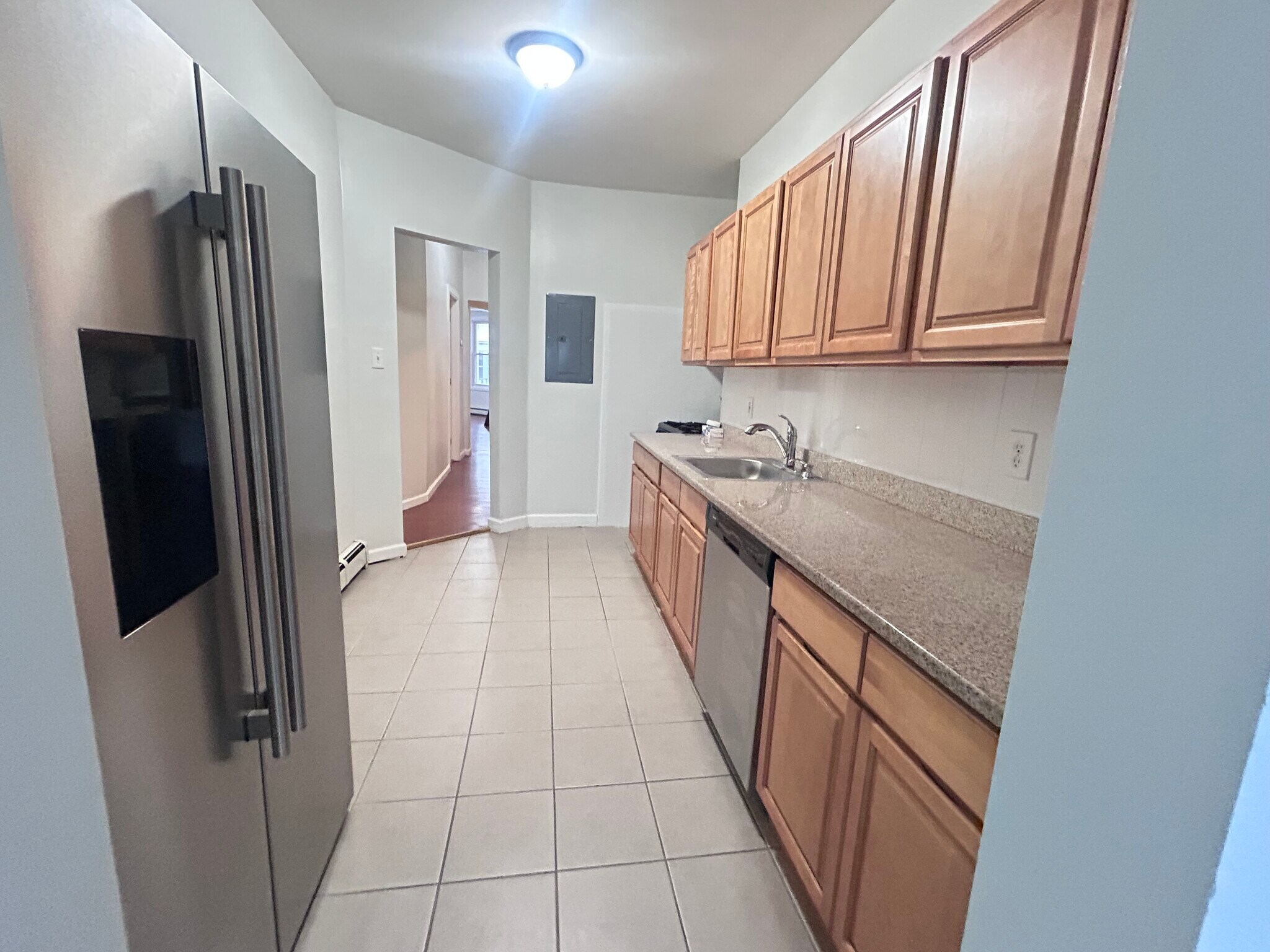 Building Photo - 424 58th St