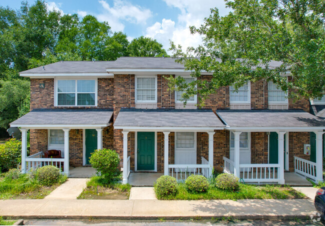 Building Photo - Whispering Pines Apartments