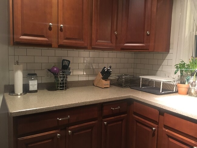 Building Photo - 203 Hillside Ave