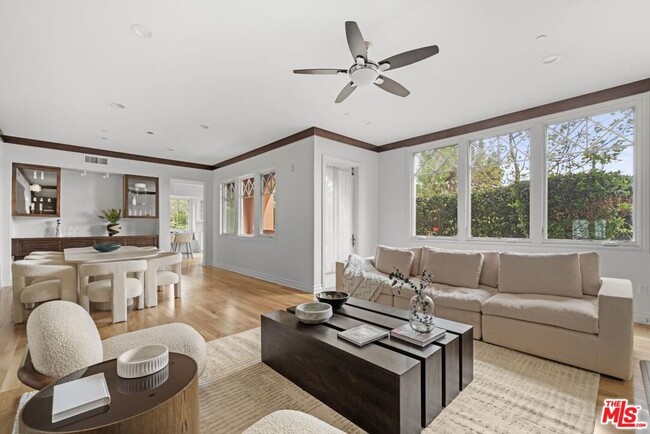 Building Photo - 6241 Crescent Park W
