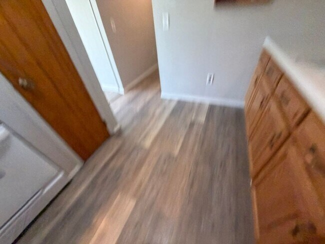 Building Photo - House for Rent in Bartonville 3 BR / 1 BA