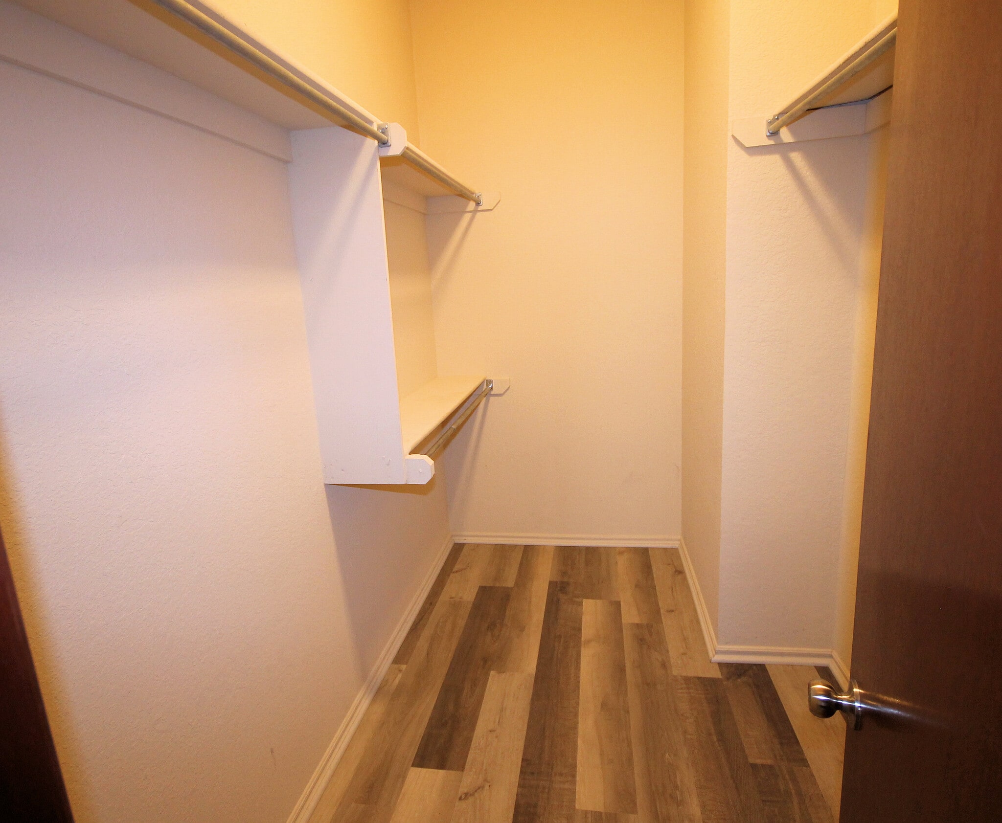 WALK IN CLOSET - 16405 Osceola Trl