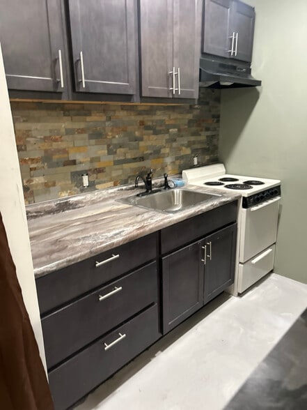 Building Photo - 3755 Shreve Ave