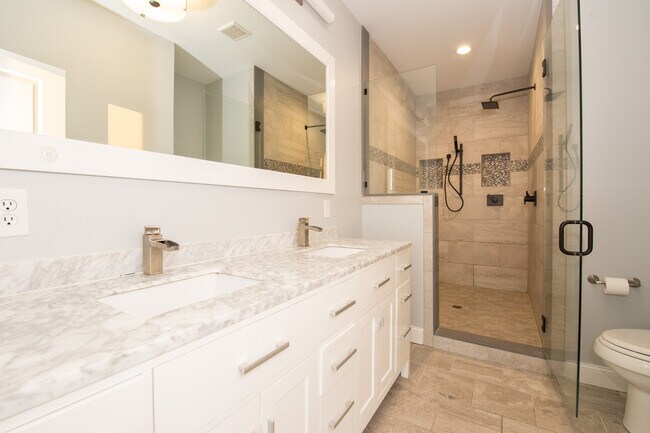 Building Photo - 4576 Silverwood St