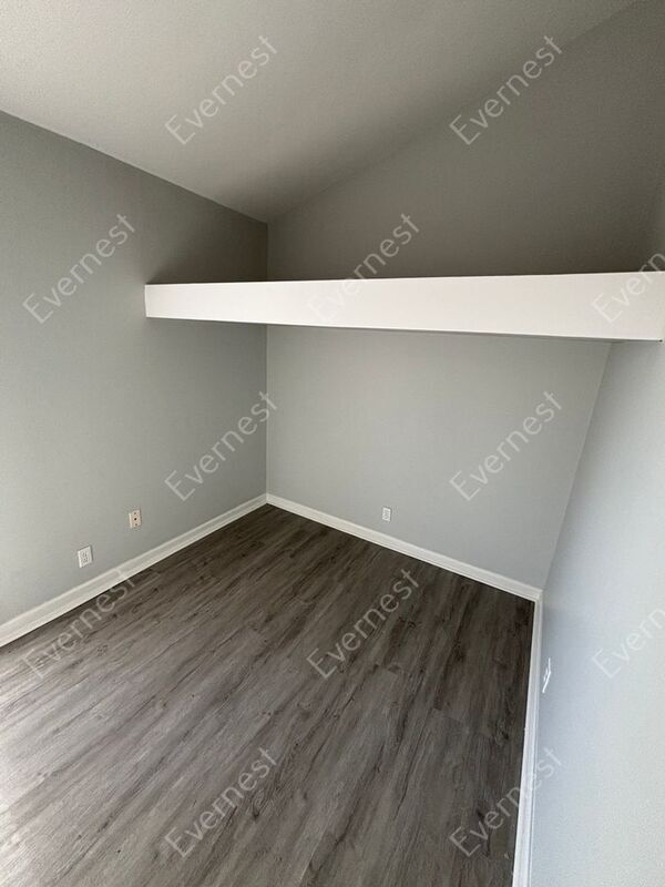 Building Photo - 1312 Langholm Dr