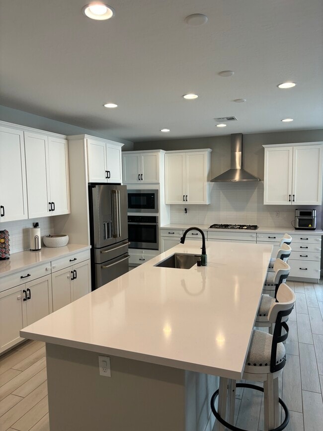 Primary Photo - 104 Barton Bay Ave