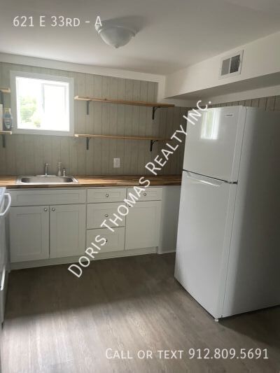 Building Photo - 621 E 33rd St