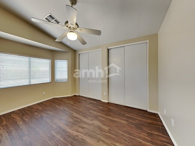 Building Photo - 12724 W Flores Dr