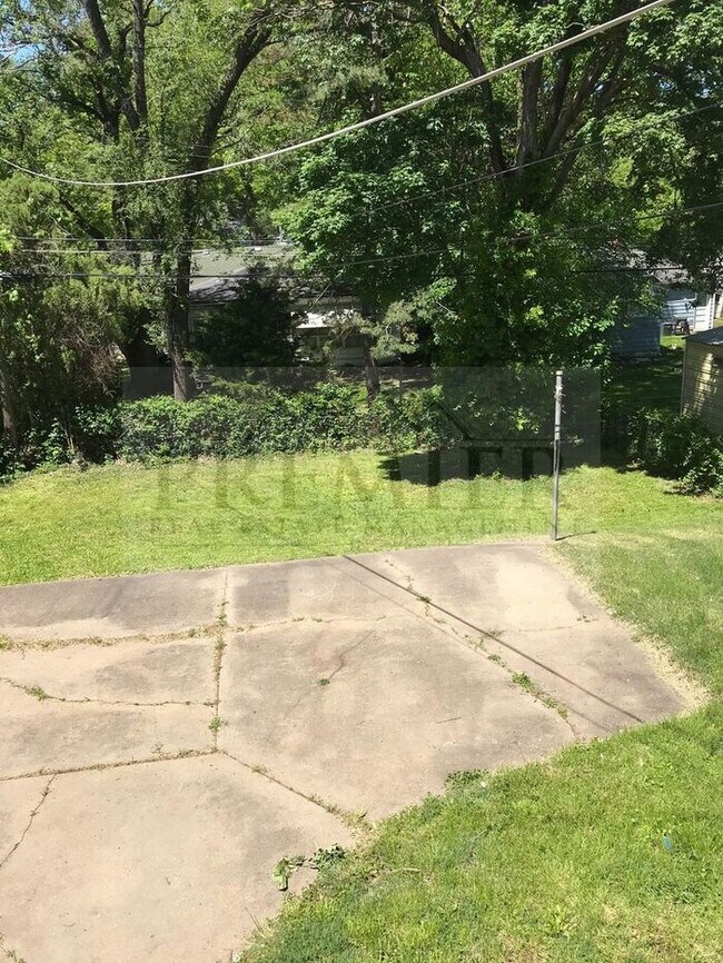 Building Photo - 6328 College Ave