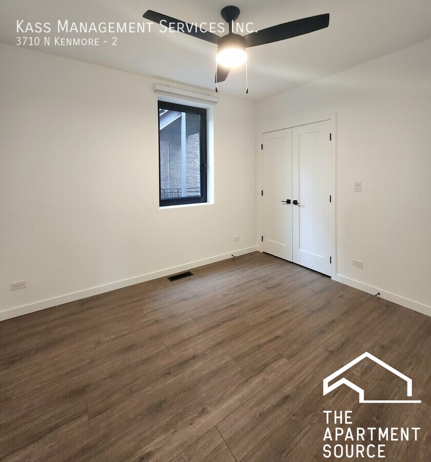 Building Photo - 3710 N Kenmore Ave
