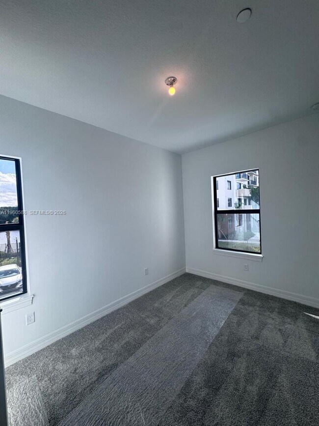 Building Photo - 750 NW 82nd Ter