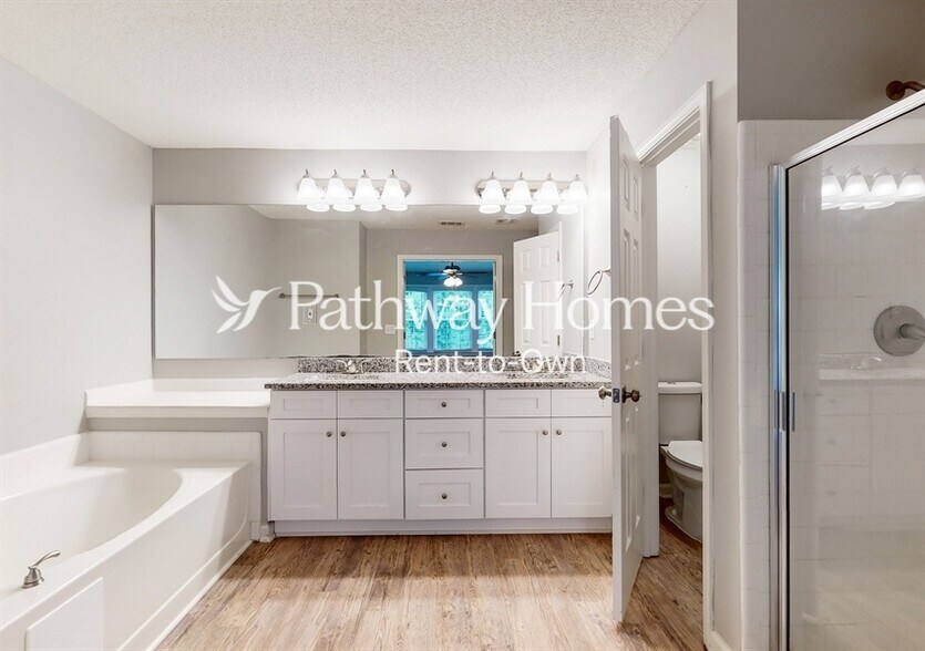 Building Photo - 5226 Medlock Corners Dr