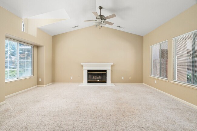 Building Photo - 2940 E Brandon Ln