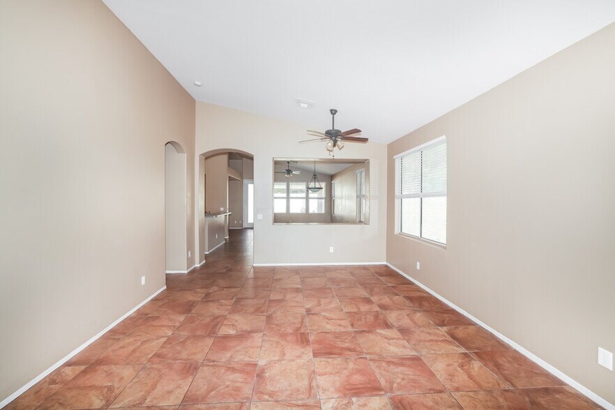 Building Photo - 7010 W Irma Ln