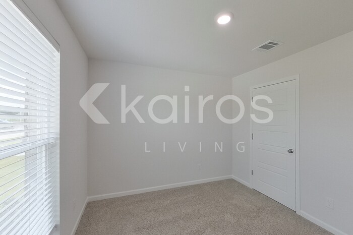 Building Photo - 14262 Ruffian Ave