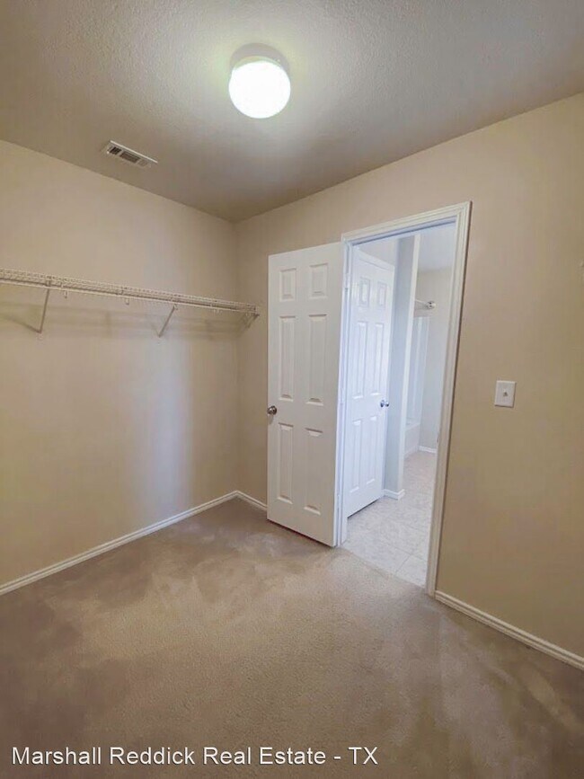 Building Photo - 4 br, 2.5 bath House - 10334 Castello Cyn