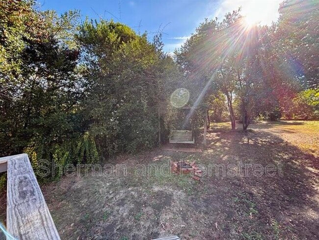 Building Photo - 2214 Kimberly Dr