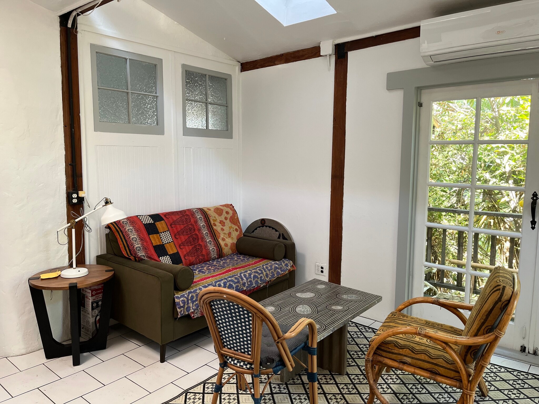 Building Photo - 3534 Fernwood Ave