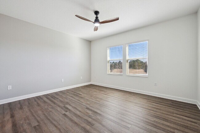 Building Photo - Spacious 3-Bedroom, 2.5 Baths Townhouse Retreat in Prime Orlando Location!